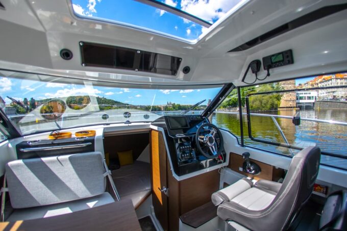 Prague: Private Vltava River Speedboat Cruise With Prosecco - Booking and Payment