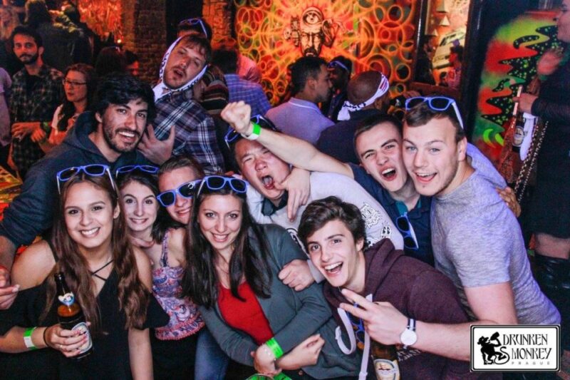 Prague: Pub Crawl With Open Bar and VIP Entry - Itinerary Details