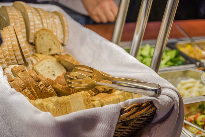 Prague: Sightseeing Boat Cruise With Buffet Dinner - Recommendations for Improvement