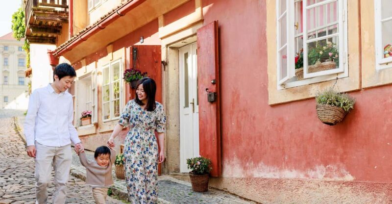 Prague Sunrise Photoshoot + Walking Tour - Key Points