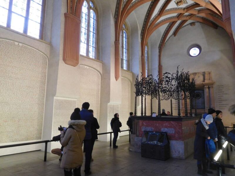 Prague: Synagogues and Jewish Quarter Private Walking Tour - Tour Experience