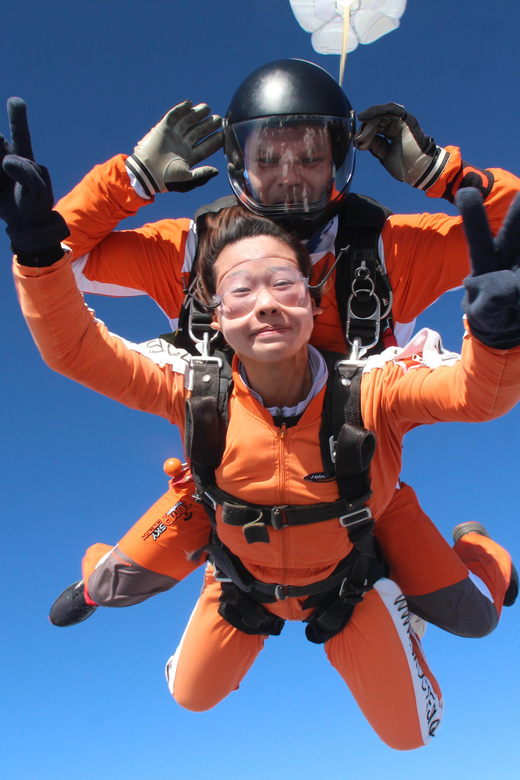 Prague: Tandem Skydiving 14,000ft Over Prague With Transfers - Safety and Professionalism