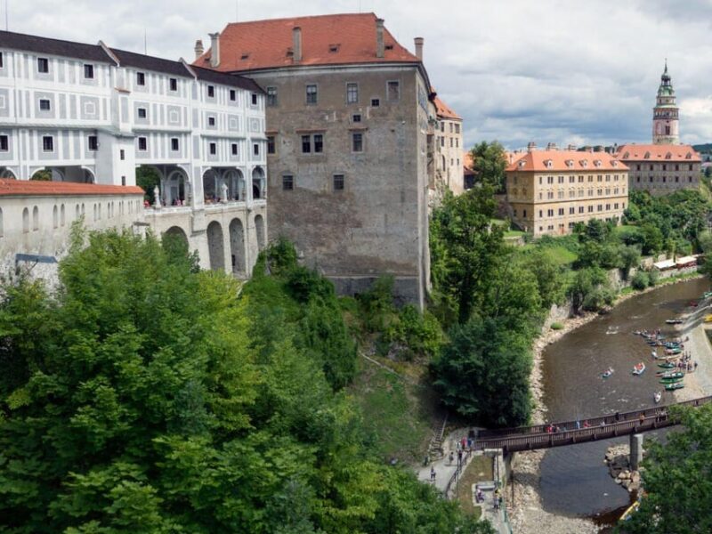 Prague: Transfer to Hallstatt via Fabulous Cesky Krumlov - Transportation and Experience