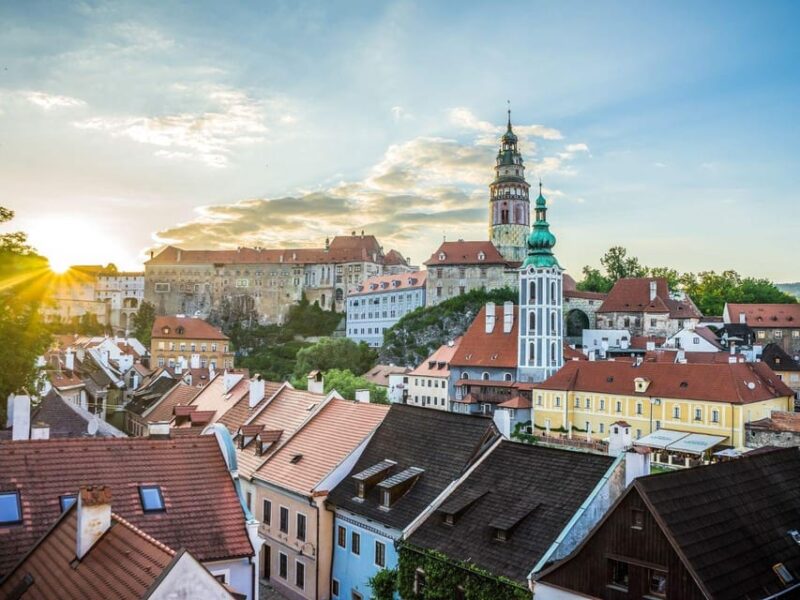 Prague: Transfer to Vienna via Fabulous Cesky Krumlov - UNESCO World Heritage Site