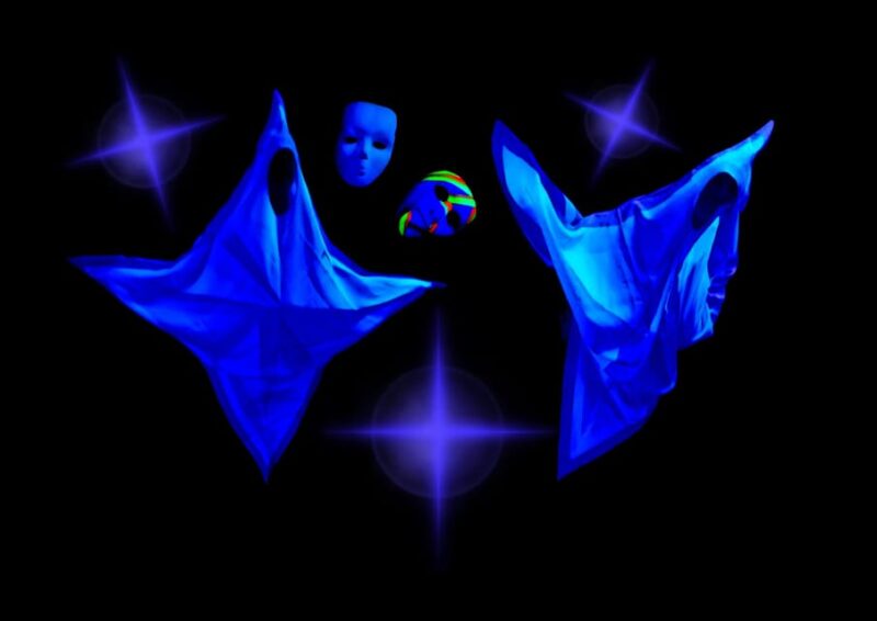 Prague: Travesti Show and Black Light Theater Comedy - Audience Information