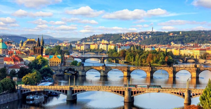 Prague: Vltava River Cruise With Dinner - Participant Information