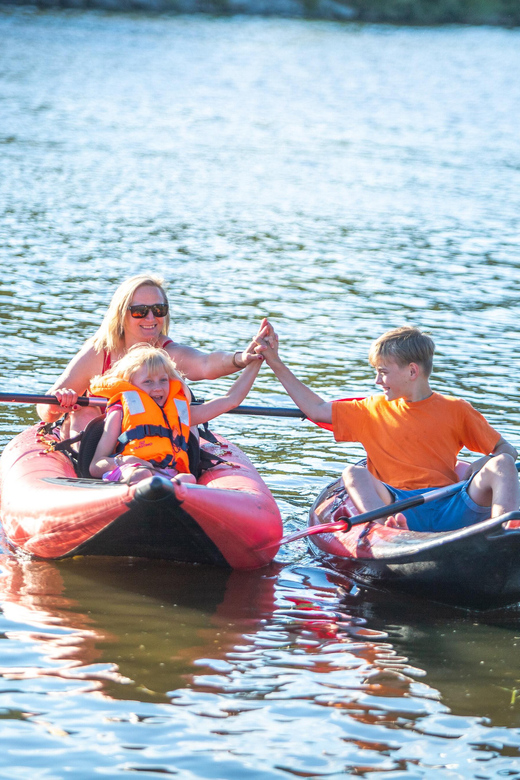 Prague: Vltava River Double Kayak Rental - Key Points