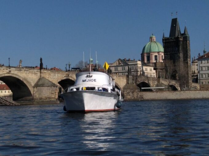 Prague: Vltava River Private Boat Party With Drinks - Book Now and Pay Later