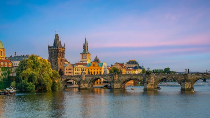 Prague: Walking Tour With Audio Guide on App - Booking and Payment