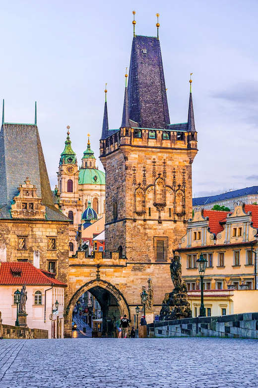 Prague Walking Tour With Vintage Car Ride and Prosecco - Experience Highlights