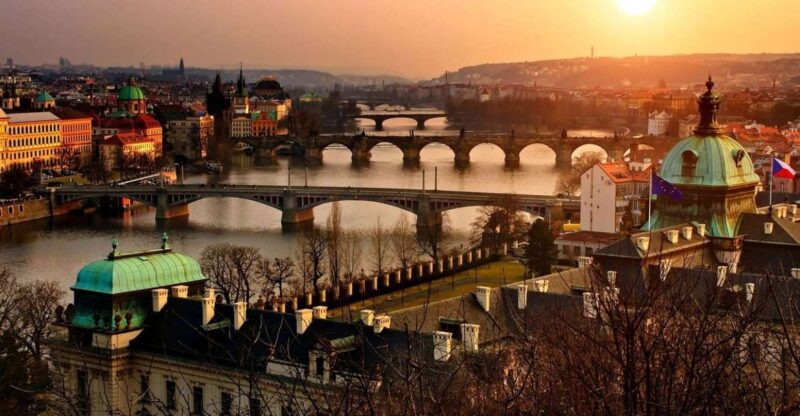 Prague With a Friend - Key Points