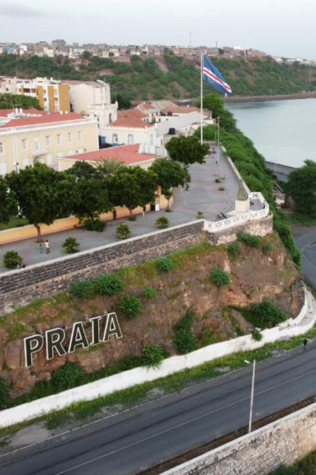 Praia City Tour - Pickup and Drop-off