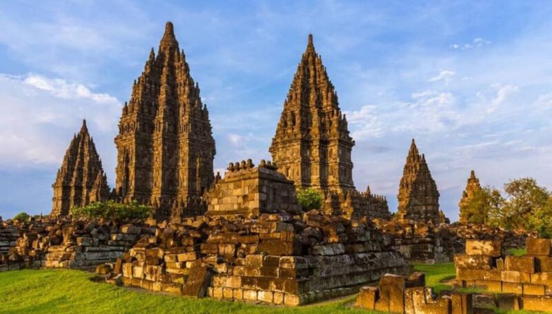 Prambanan Sunset (and Ramayana Ballet Option) Tour - Itinerary Details
