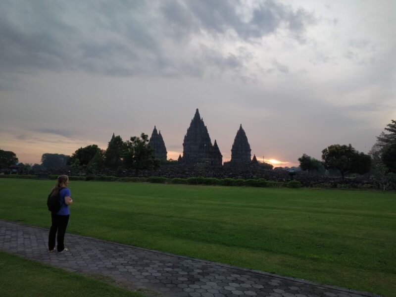 Prambanan Sunsite and Ramayana Ballet Performance - Pickup and Transportation
