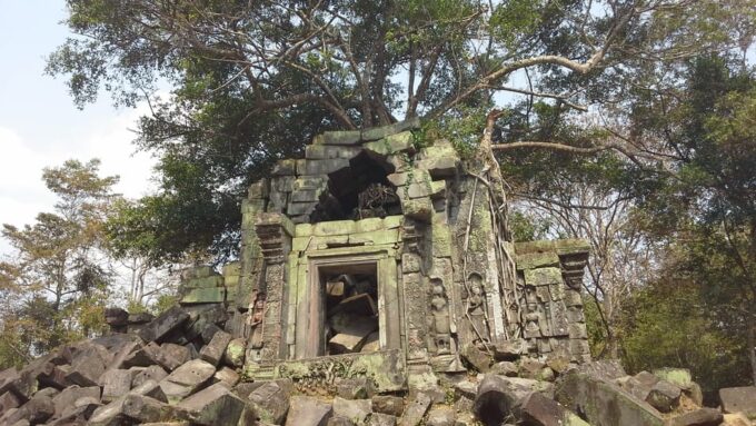 Prasat Thom, Koh Ker Group & Beng Mealea Full-Day Tour - Discovering Koh Ker Group