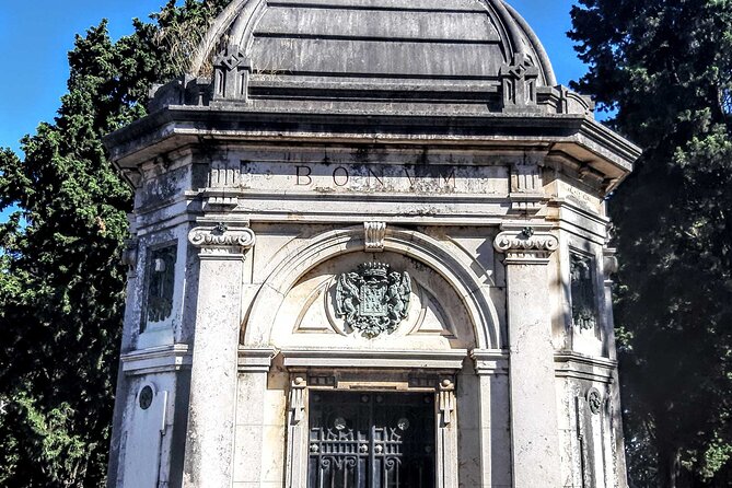Prazeres Cemetery: A Self-Guided Audio Tour in Lisbon - Self-Guided Experience