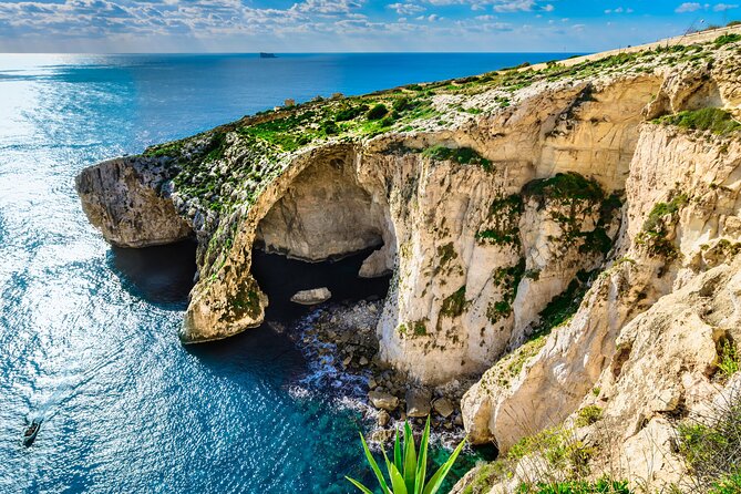 Prehistoric Temples and Highlights of the South Full-Day Tour - Key Highlights of the Tour