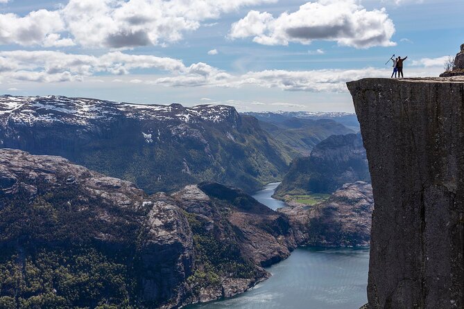 Preikestolen Hidden Trail Hike and Canoe Trip - Quick Points