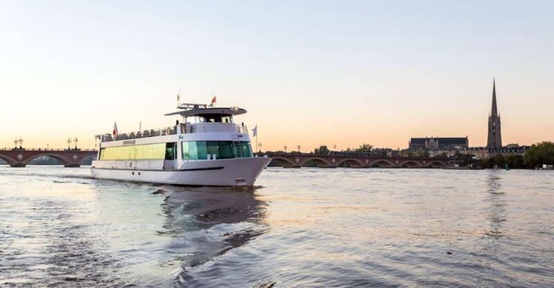 Premium Cruise, Glass of Wine and Cannelé - Key Points