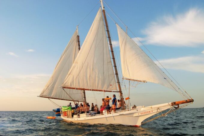 Premium Day Sail, Snorkel &, Kayak With Lunch - Enjoying Healthy Refreshments