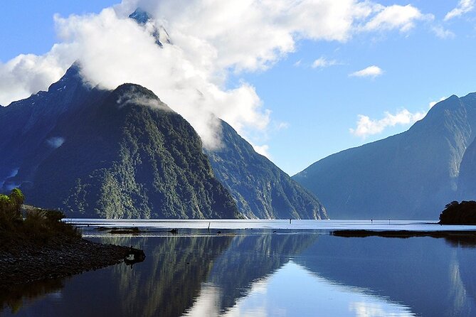 Premium Milford Sound and Te Anau Highlights 2 Days Small Group Tour - Inclusions and Amenities