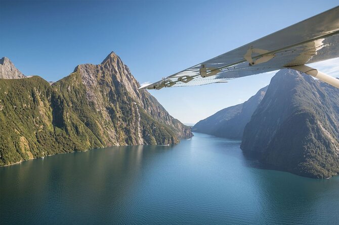 Premium Milford Sound Tour Including Cruise, Flight and Lunch - Meeting and Pickup