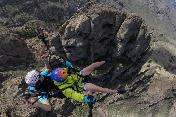 Premium Paragliding in Tenerife With the Best Staff of Pilots: Emotion and Safety - Exceptional Pilot Expertise