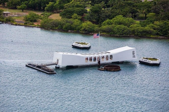 Premium Pearl Harbor Small Group Tour With Lunch - Tour Highlights