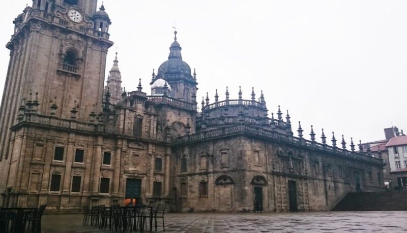 Premium Porto Santiago Compostela Tour Lunch & Wine Tasting - Itinerary Highlights