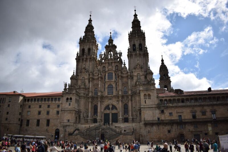 Premium Porto Santiago Compostela Tour Lunch & Wine Tasting - Cultural Significance