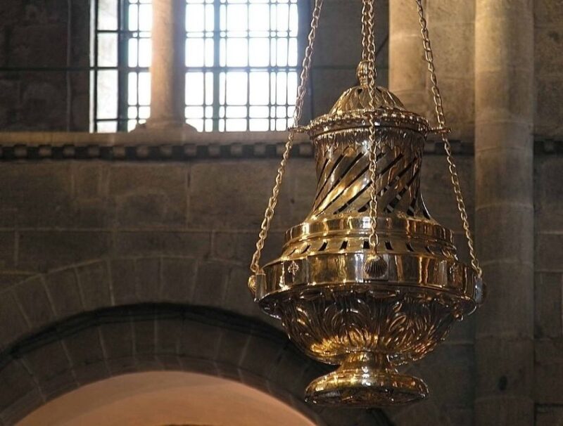 Premium Porto Santiago Compostela Tour Lunch & Wine Tasting - Important Information