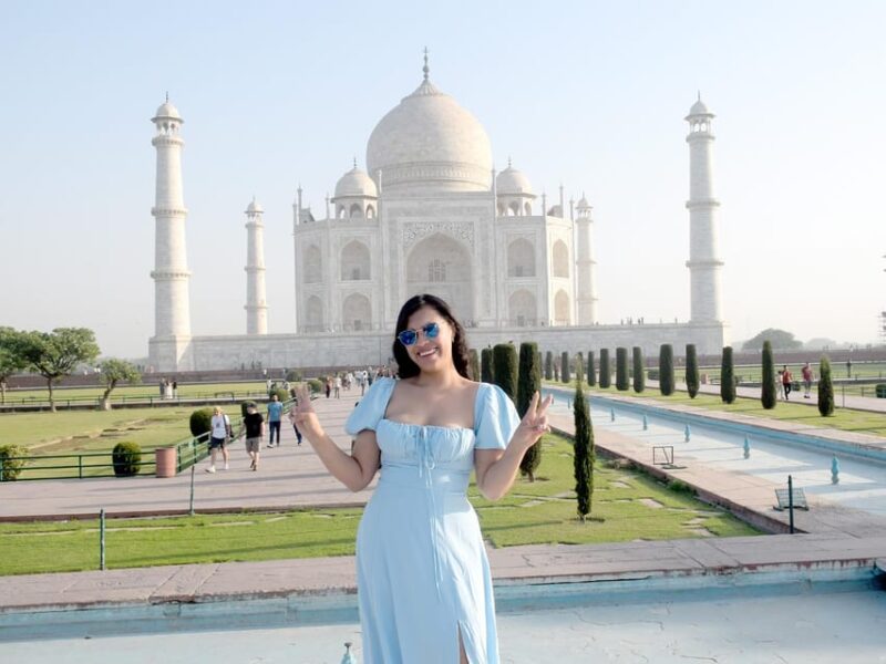 Premium Royal Heritage Trail: Discover Delhi to Varanasi - Accommodations and Meals
