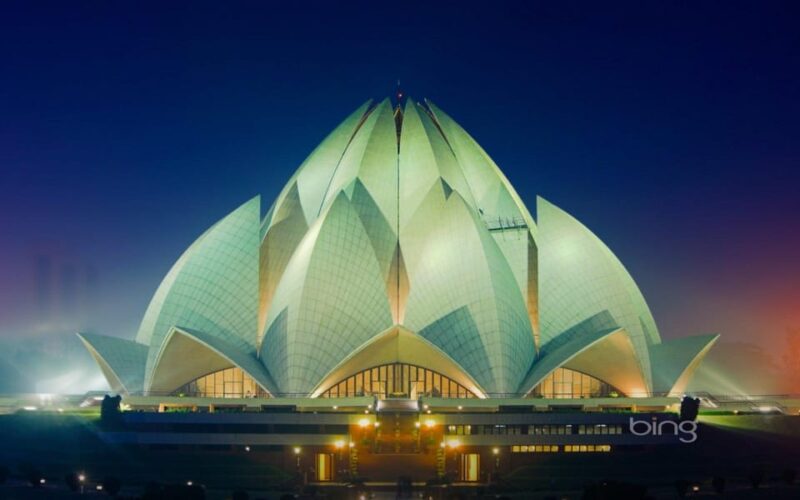 Premium Royal Heritage Trail: Discover Delhi to Varanasi - Explore the Architectural Marvels