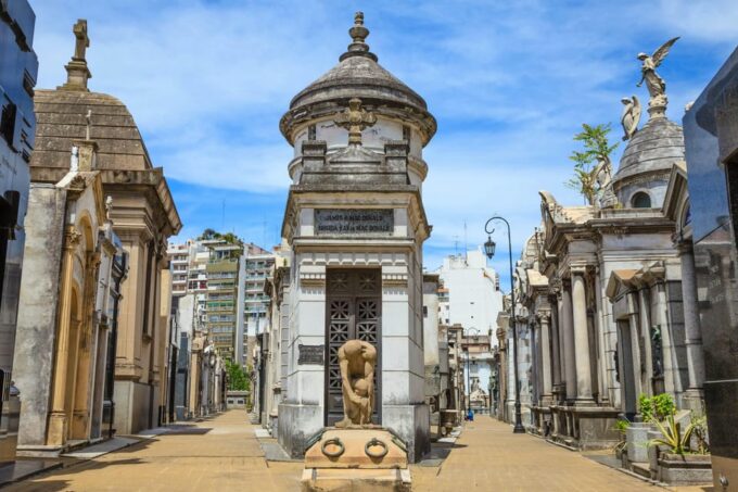 Premium Service Buenos Aires City Tour for Small Groups - Recoleta Cemetery and Av. 9 De Julio