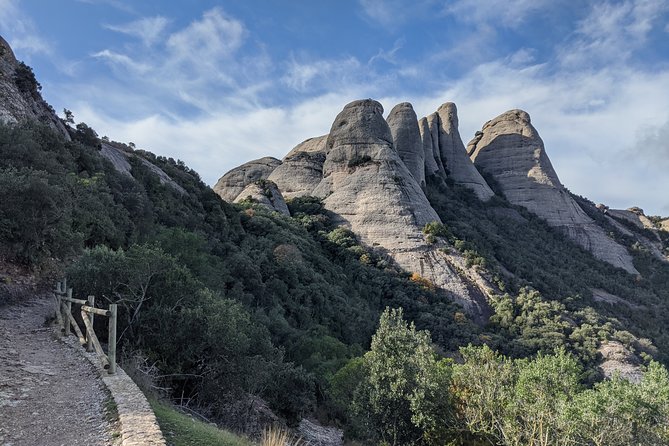 PREMIUM SMALL GROUP: Montserrat Monastery & Scenic Mountain Hike - Meeting Details