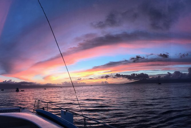 Premium Sunset Dinner Cruise From Ka'Anapali Beach - Traveler Suitability