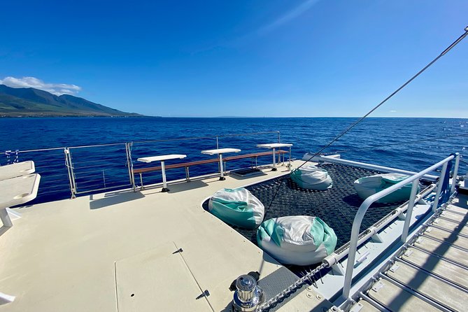 Premium Sunset Dinner Cruise From Ka'Anapali Beach - Capacity and Group Size