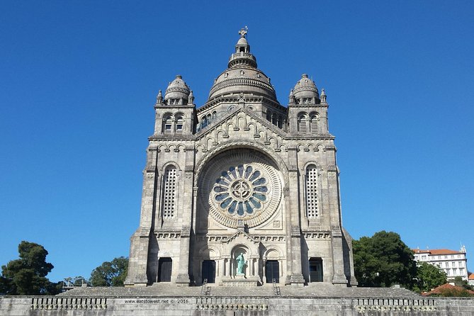 Premium Tour of Porto Santiago Compostela Lunch and Wine Tasting - Frequently Asked Questions