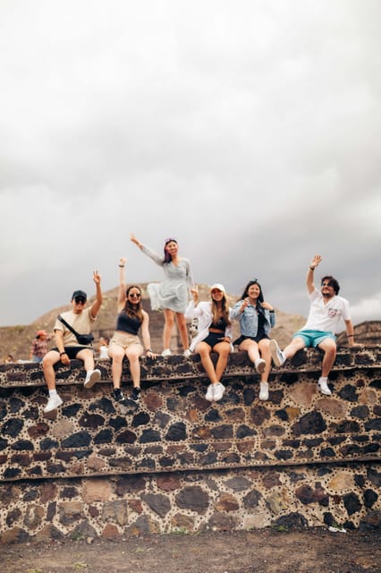 PREMIUM TOUR Pyramids of Teotihuacan and Pre-Hispanic Cave - Tequila and Mezcal Tasting
