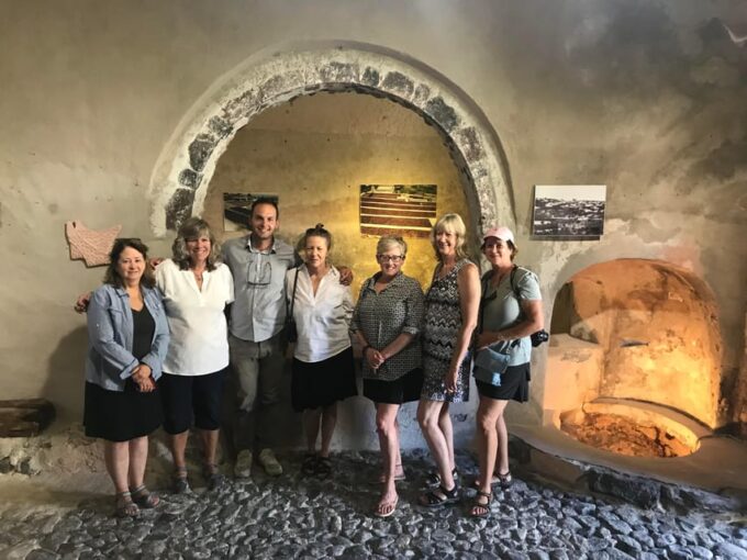 Premium Tour: Santorini'S Hidden Gems & Wonders - Discovering Iconic Landmarks