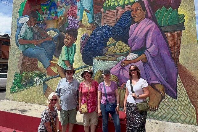 Prepare an Oaxacan Mole by a Traditional Cook - Teamwork and Cultural Exchange