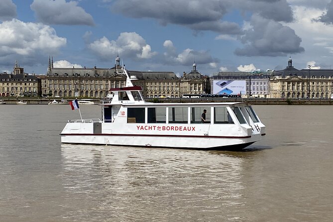Prestige Commented Cruise Glass of Wine and Canelé in Bordeaux - Maximum Number of Travelers