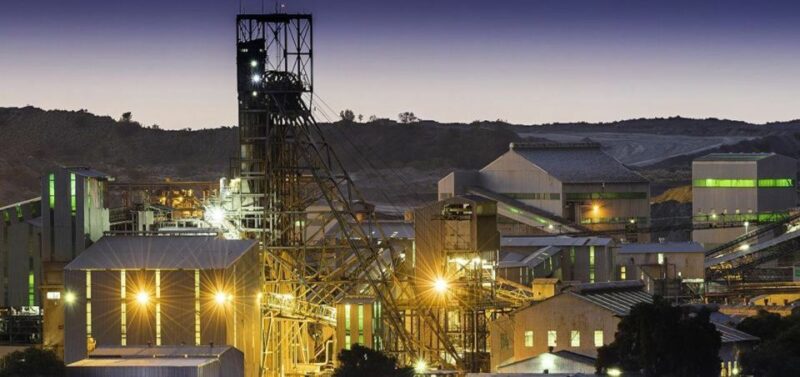 Pretoria: Cullinan Surface Diamond Mine Walking Tour - Key Points