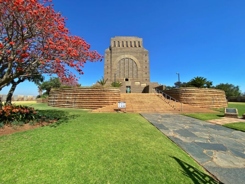 Pretoria: Pretoria City and Lion Park Tour - Key Points