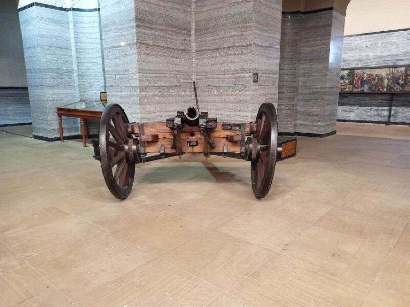 Pretoria: Pretoria City Tour and Cullinan Diamond Mine Tour - Key Points