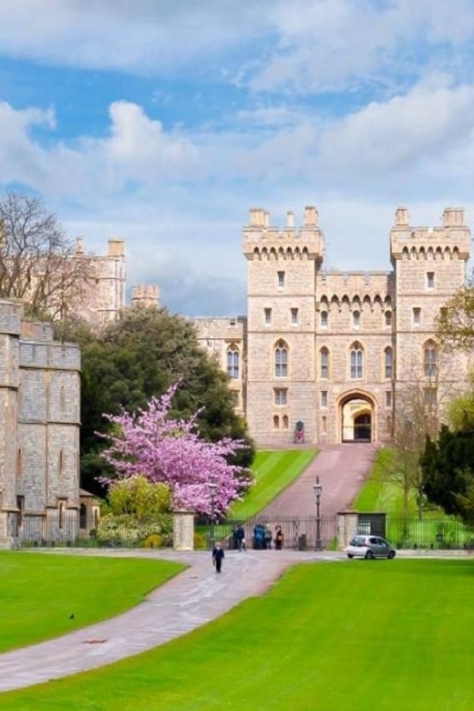 Princess Diana Exhibition With Buckingham Palace State Rooms - Exclusive Royal Portraits