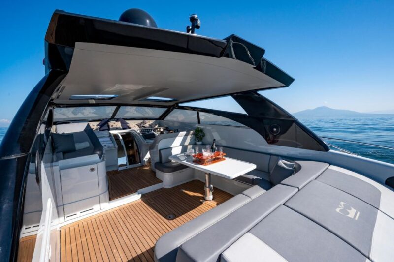 Princess V55: Yacht Luxury Privato - Key Points