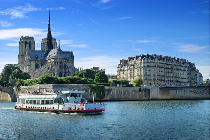 Priority Pass to Arc De Triomphe Rooftop & Seine Cruise - Cruising Along the Seine River