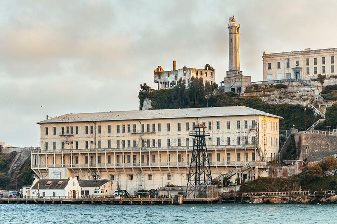 Prison Break Alcatraz Escape Room in Fishermans Wharf - Key Points