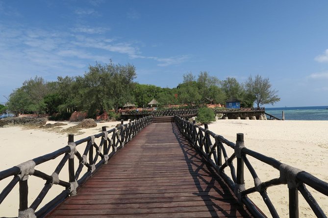 Prison Island Tours - Tanzanian Barbecue Lunch